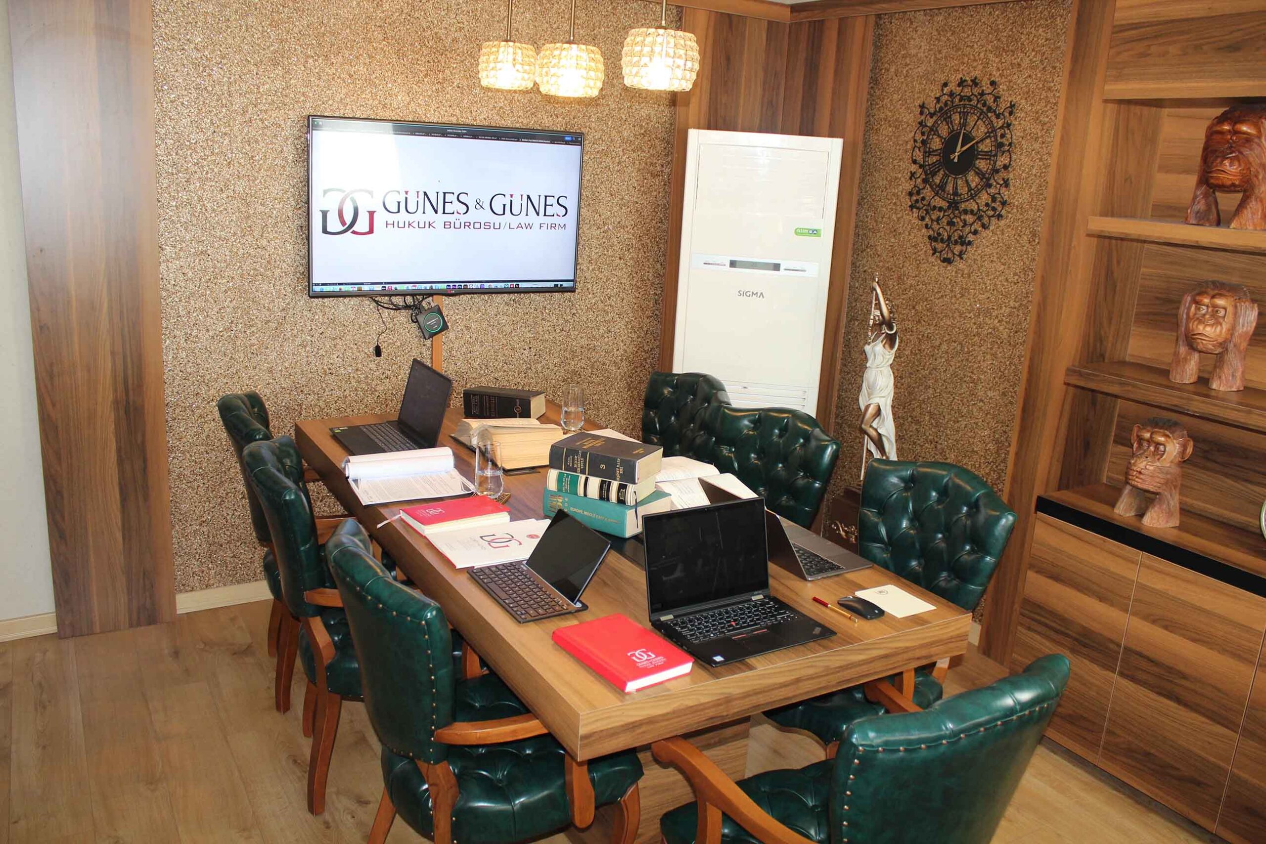 Gunes & Gunes Law Firm Meeting Room